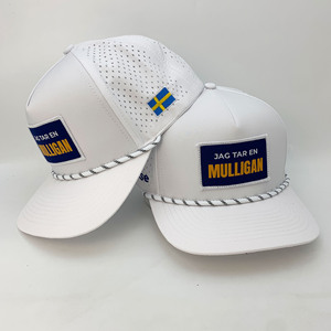 Casquettes de baseball OEM ODM pour l'extérieur, pare-soleil, style golf, 5 panneaux, avec patch tissé, visière légèrement incurvée, cordon et perforations découpées au laser - Product Image 4