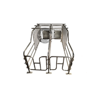Caisses de mise bas pour porcs en acier galvanisé Essential avec colonne de limite pour cages d'élevage d'animaux.