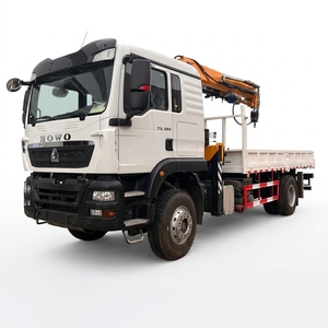 Autocarro con gru HOWO TX 4x2, motore diesel da 300 CV, gru a braccio telescopico da 8 tonnellate per lavori di costruzione e sollevamento pesante - Product Image 1