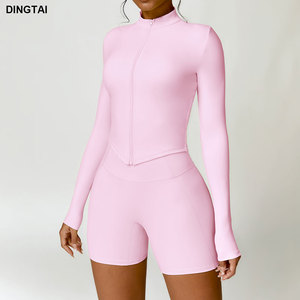 Set da Yoga e Palestra 4 Pezzi Guangzhou DingTai: Top Sportivo con Zip, Giacca a Maniche Lunghe, <span class=keywords><strong>Pantaloncini</strong></span> a Vita Alta e Leggings Push-up - Product Image 1