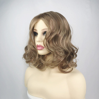 Perruques invisibles pour femmes en fibres haute température de qualité supérieure à prix abordable. Perruques Courtes Ondulées Imitation Cheveux Naturels Résistantes à la Chaleur – Vente en Gros Usine