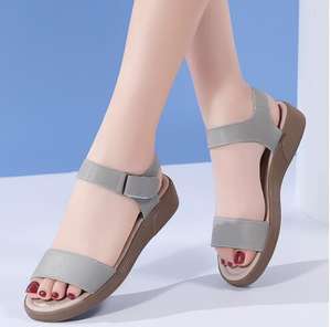 <span class=keywords><strong>รองเท้า</strong></span><span class=keywords><strong>แตะ</strong></span><span class=keywords><strong>ผู้</strong></span>หญิงแบบสวมพื้นเรียบแฟชั่นฤดูร้อนใ<span class=keywords><strong>ห</strong></span>ม่ สำ<span class=keywords><strong>ห</strong></span><span class=keywords><strong>รับ</strong></span>สุภาพสตรีวัยกลางคนและผู้<span class=keywords><strong>สูงอายุ</strong></span> พื้นนุ่มกันลื่น ใส่ได้ทุกโอกาส เหมาะสำห<span class=keywords><strong>รับ</strong></span>คุณแม่ - Product Image 4