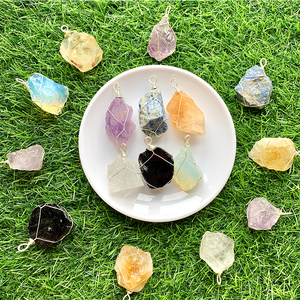 จี้คริสตัลหุ้มลวดหลากหลายขนาด จี้คริสตัลดิบ หุ้มลวดไม่เป็นสนิม สำหรับแขวน - Product Image 1