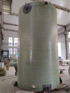 خزان عمودي من المواد البلاستيكية المقواة بالخشب - Product Image 5