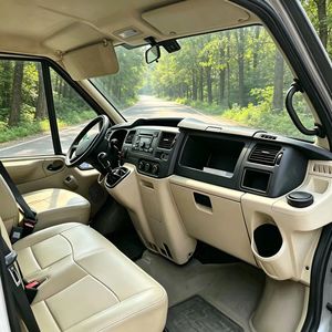 Furgone Commerciale <span class=keywords><strong>Ford</strong></span> Transit New Era <span class=keywords><strong>2012</strong></span> 2.4T Turbo Diesel Manuale, 170.000 KM, Usato, Dalla Cina per il Mercato Africano - Product Image 5