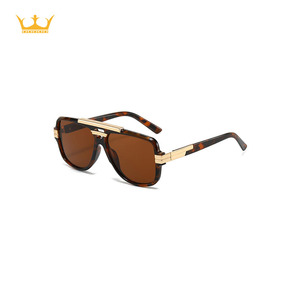Occhiali da Sole da <span class=keywords><strong>Uomo</strong></span> Moderni e Trendy, Stile Retrò con Montatura Piatta, Protezione UV400, Design Unico con Montatura Completa per Attività all'Aperto - Product Image 4