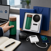 Individuelles Logo 3-teiliges Tech-Geschenkset mit Reise-Thermobecher, tragbarem Bluetooth-Lautsprecher und Powerbank mit Digitalanzeige