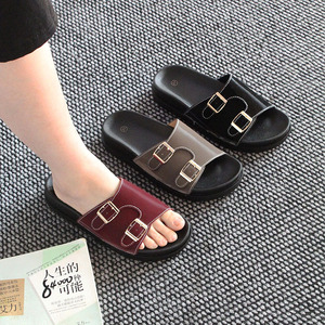 Sandales et pantoufles pour femmes, tendance, résistantes à l'usure, légères, respirantes, durables, pour l'été et les loisirs, vente en gros, faible MOQ pour essai - Product Image 1