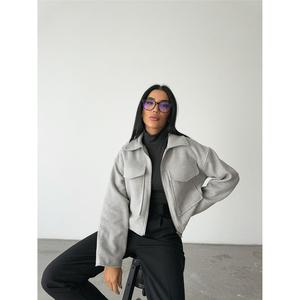 Chaqueta Corta de Cachemira Gris Extra Grande con Cierre Frontal, Capucha con Bordado, Estilo Bomber Varsity, Poliéster Sólido, Talla XL para Otoño y Primavera - Product Image 3