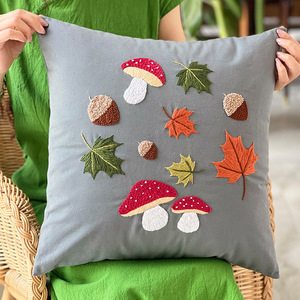 Housse de coussin décorative faite main DIY, kit de broderie florale, carrée, en coton et lin, avec fermeture éclair dissimulée, anti-acariens, pour la maison - Product Image 1