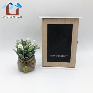 De Pared decorativo de madera montado en la clave de caja de almacenamiento - Product Image 1