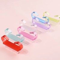 Brosse à ongles professionnelle multicolore en plastique, brosse à poussière douce en corne pour pédicure, outil de nettoyage des ongles et des orteils