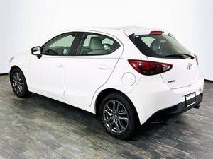 รถยนต์มือสอง Toyota Yaris Hatchback LE Leather Dark FWD 4 ประตู พวงมาลัยซ้าย ปี 2020 ล้อแม็ก R19 สำหรับขาย - Product Image 3