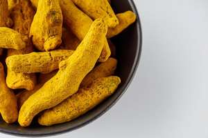 Sıcak satış yüksek kalite kurutulmuş zerdeçal kökü Curcumin zerdeçal parmaklar bütün sopa kök - Product Image 5