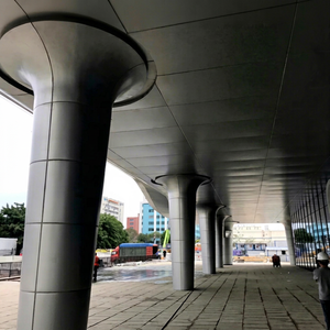 Columnas Estructurales de Aluminio Curvadas Rojas Personalizadas para Exteriores de Edificios, Diseño Contemporáneo, Recubrimiento en Polvo Anticorrosión - Product Image 2