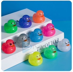 Trẻ Em Của Đầy Màu Sắc <span class=keywords><strong>Mini</strong></span> Cao Su Vịt Đồ Chơi Dễ Thương Đồng Xu Hoạt Động Trò Chơi Cho <span class=keywords><strong>Mini</strong></span> <span class=keywords><strong>Crane</strong></span> Claw Máy - Product Image 5