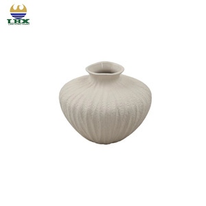 Wholesale Nordic Minimalist White Ceramic <strong>Vase</strong> Textured Matte <strong>Flower</strong> <strong>Vase</strong> for Home Decor Living Room Centerpiece Tabletop <strong>Vase</strong> - Product Image 5