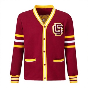 Cardigan universitaire pour hommes, col en V, couleur marron, avec bordure jaune et blanche, lettres brodées, style universitaire grec. - Product Image 1