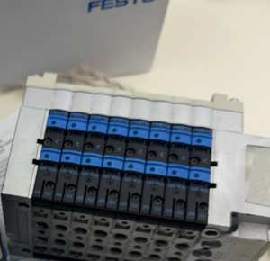 Nouvelle vanne de collecteur intégrée FESTOS VTUG-10-<span class=keywords><strong>VRAP</strong></span>-B1T-Q10B-UB-QH6SU-19KL+SC avec électrovanne intégrée - Product Image 2