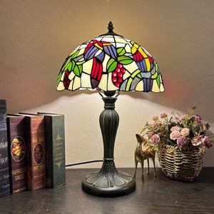 Lámpara de Techo LongHuiJing con Pantalla de Vidrio Estilo Europeo, Diseño de Aves, Multicolor Mediterráneo, 12 Pulgadas, LED, Ajustable, Ecológica - Product Image 1