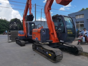 Excavatrice sur chenilles Hitachi Zaxis 70, équipement de construction à moteur diesel pour travaux de terrassement et de manutention de matériaux - Product Image 3