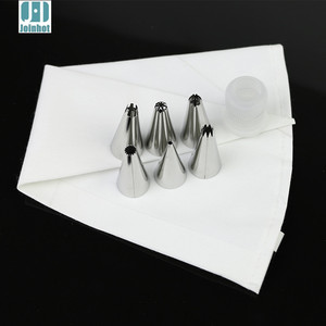 Piping Tool Set With 6 Stainless Steel Nozzles Reusable For Cake Decorating - Product Image 1
