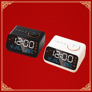 Réveil numérique en gros avec radio FM, haut-parleur Bluetooth, double ports de charge USB, détection de température, fonction Snooze, idéal pour chambre d'hôtel - Product Image 4