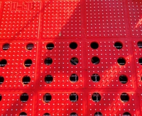 Tapis de sol en caoutchouc clouté pour plateforme offshore, table rotative, antidérapant, professionnel, fournisseur OEM, découpe sur mesure