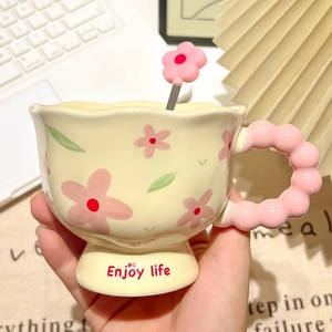 <span class=keywords><strong>Taza</strong></span> <span class=keywords><strong>de</strong></span> Café <span class=keywords><strong>de</strong></span> Cerámica Pintada a Mano <span class=keywords><strong>de</strong></span> 340 ml con <span class=keywords><strong>Diseño</strong></span> Floral, <span class=keywords><strong>Taza</strong></span> <span class=keywords><strong>de</strong></span> Té Estética, Regalo <span class=keywords><strong>de</strong></span> Navidad o San Valentín para el Hogar u Oficina - Product Image 3