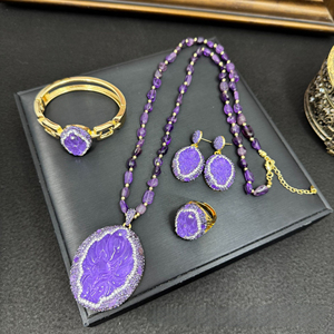Collar de Aguamarina Natural con Colgante de Piedra, Cristal Azul como el Hielo con Detalles de Perla, Elegancia Minimalista para Mujer - Product Image 1
