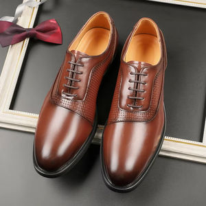 Chaussures Oxford en cuir véritable haut de gamme de style britannique pour hommes, à lacets, bout pointu, fabriquées à la main, imperméables, pour marié - Product Image 3