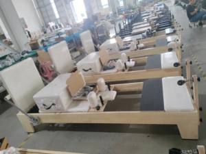 Oak Wood Pilates Reformer dobrável durável ajustável molas acessórios completos para casa e estúdio formação - Product Image 3