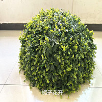 Boule de buis artificielle suspendue en plastique de taille mixte pour la décoration de jardin de Thanksgiving