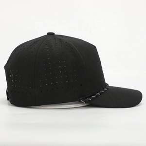 Gorra de Béisbol Deportiva de 5 Paneles con Logotipo Bordado Personalizado al por Mayor, con Orificios Cortados con Láser, Impermeable, Ajustable y de Alta Calidad - Product Image 4