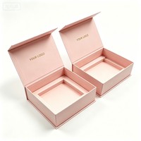 Boîte en papier personnalisée recyclable de haute qualité avec fermeture magnétique rose pour vêtements, chapeaux, jupes, pantalons, chemises, sous-vêtements, chaussettes