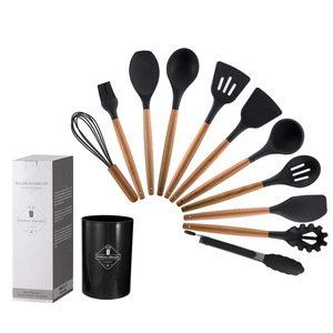 Set di 12 Utensili da Cucina in Silicone Resistente al Calore Senza BPA con Contenitore e Manici in Legno - Product Image 2