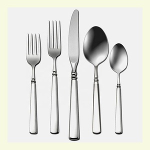 Acier inoxydable en vrac moderne de haute qualité plaqué argent avec ensemble de couverts à manche côtelé audacieux - Product Image 1