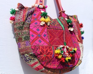 Bolso Tote Banjara Hecho a Mano, Bolso de Hombro Bordado con Flores, Gran Capacidad, Forro de Algodón Ligero - Product Image 3