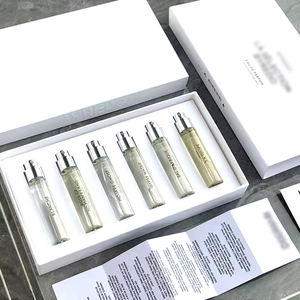 น้ำหอมขนาดเล็กเป็นมิตรต่อสิ่งแวดล้อมน้ำหอม <span class=keywords><strong>Eau</strong></span> <span class=keywords><strong>de</strong></span> <span class=keywords><strong>Parfum</strong></span> น้ำหอมขนาดจิ๋วของแท้ชุดของขวัญสเปรย์ฉีดร่างกาย - Product Image 1