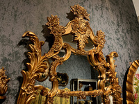 Yips LD-2403-2257 Miroir sculpté en bois massif, style Mid-Century Modern, fait main, aspect antique, feuille d'or, carré, pour anniversaire, maison, hôtel