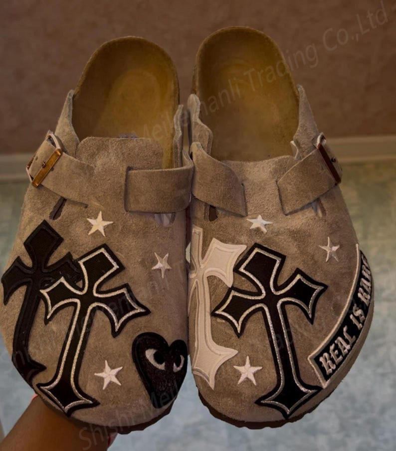 สีน้ำตาล