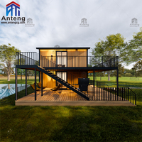 Villa modulaire préfabriquée en acier léger à deux étages avec revêtement en bois