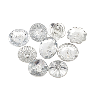 Bán buôn vòng <span class=keywords><strong>2</strong></span> lỗ tinh thể <span class=keywords><strong>acrylic</strong></span> nút cho hàng may mặc khắc logo - Product Image 1