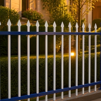 Panneau de clôture en acier galvanisé GUOHUI, revêtement poudré blanc, avec piquets en forme de lance et poteaux bleu roi pour villas, jardins et enclos communautaires