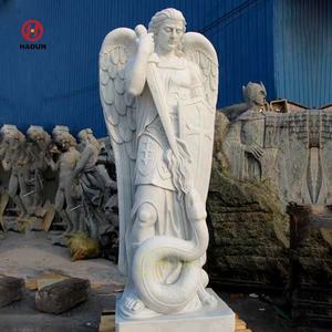 Statue de Saint Michel Archange en marbre grandeur nature pour la décoration de jardin - Product Image 2