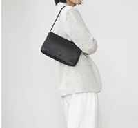 Sac bandoulière vintage en cuir véritable tanné végétal pour femme, idéal pour les trajets quotidiens