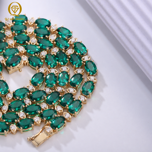 Collier de luxe haut de gamme, forme ovale, émeraude verte, diamant cultivé en laboratoire, certifié IGI, or 18 carats, taille personnalisée pour les occasions spéciales - Product Image 2