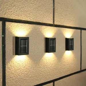 โคมไฟติดผนังพลังงานแสงอาทิตย์ LED กลางแจ้งกันน้ำตัวโคมไฟ ABS สำหรับระเบียงสวนบันไดลานส่องสว่างขึ้นลง