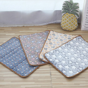 Alfombra rectangular para mascotas, forrada de lana, refrescante, para perros, uso en verano, con diseño de estrellas, lavable a mano, de tela de fibra de poliéster, cama para mascotas - Product Image 1