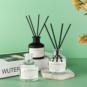 Diffuseur de parfum sans flamme, parfum d'intérieur naturel, purificateur d'air ; idéal pour les cadeaux de fêtes, la décoration et les cadeaux de fête - Product Image 1